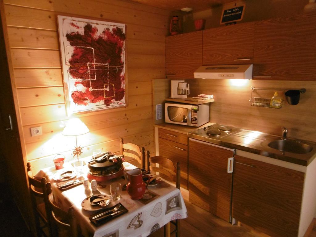 Gite Au Coeur Du Chalet En Belledonne Vers Prapoutel Les 7 Laux Sainte-Agnès Szoba fotó