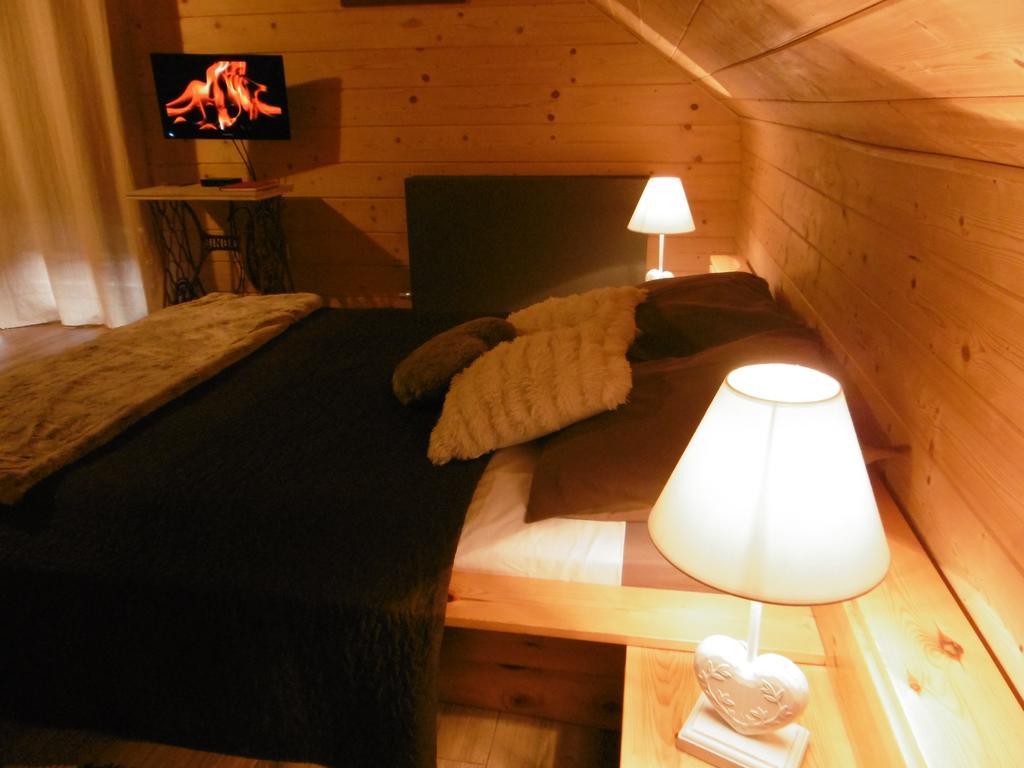 Gite Au Coeur Du Chalet En Belledonne Vers Prapoutel Les 7 Laux Sainte-Agnès Szoba fotó