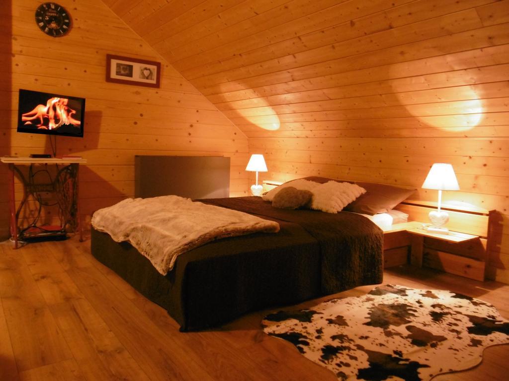 Gite Au Coeur Du Chalet En Belledonne Vers Prapoutel Les 7 Laux Sainte-Agnès Szoba fotó